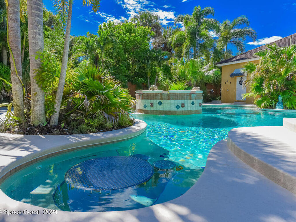 8073 S Indian River S Drive, Fort Pierce, FL 34982