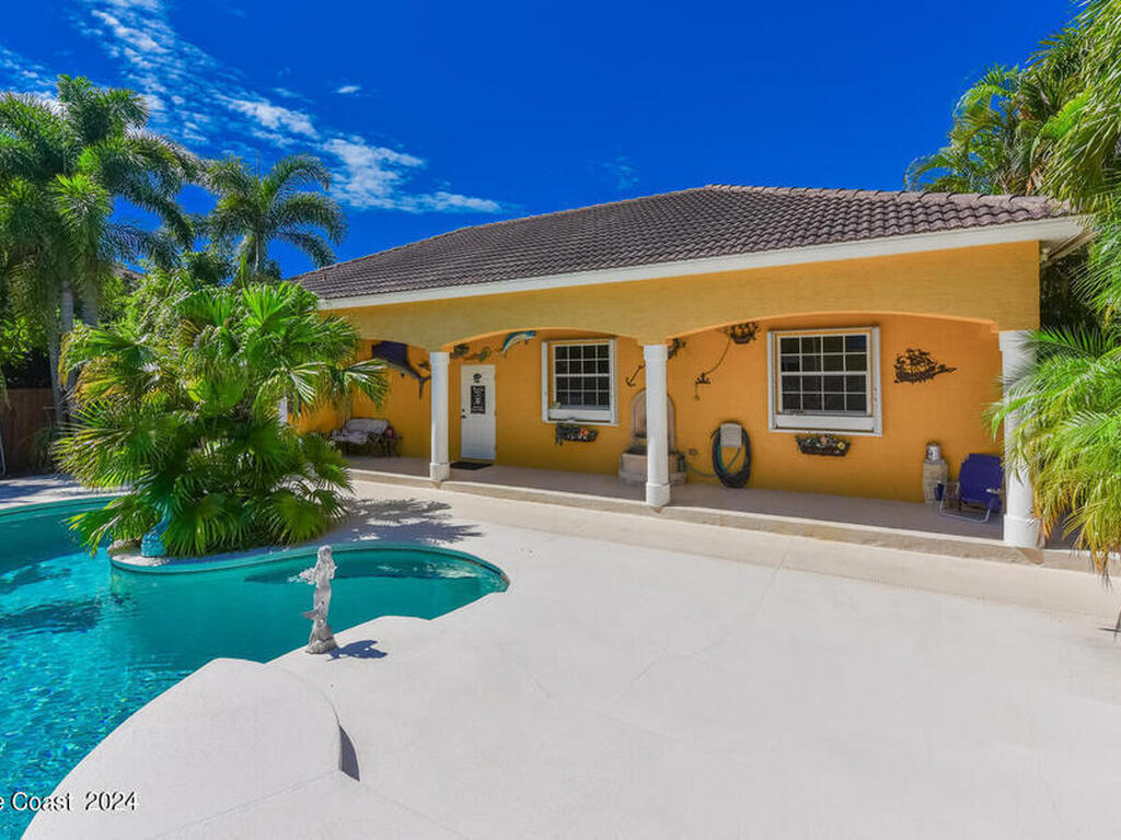 8073 S Indian River S Drive, Fort Pierce, FL 34982