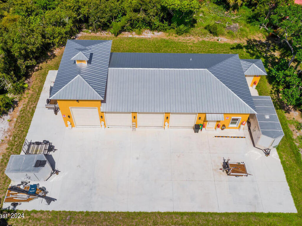 8073 S Indian River S Drive, Fort Pierce, FL 34982