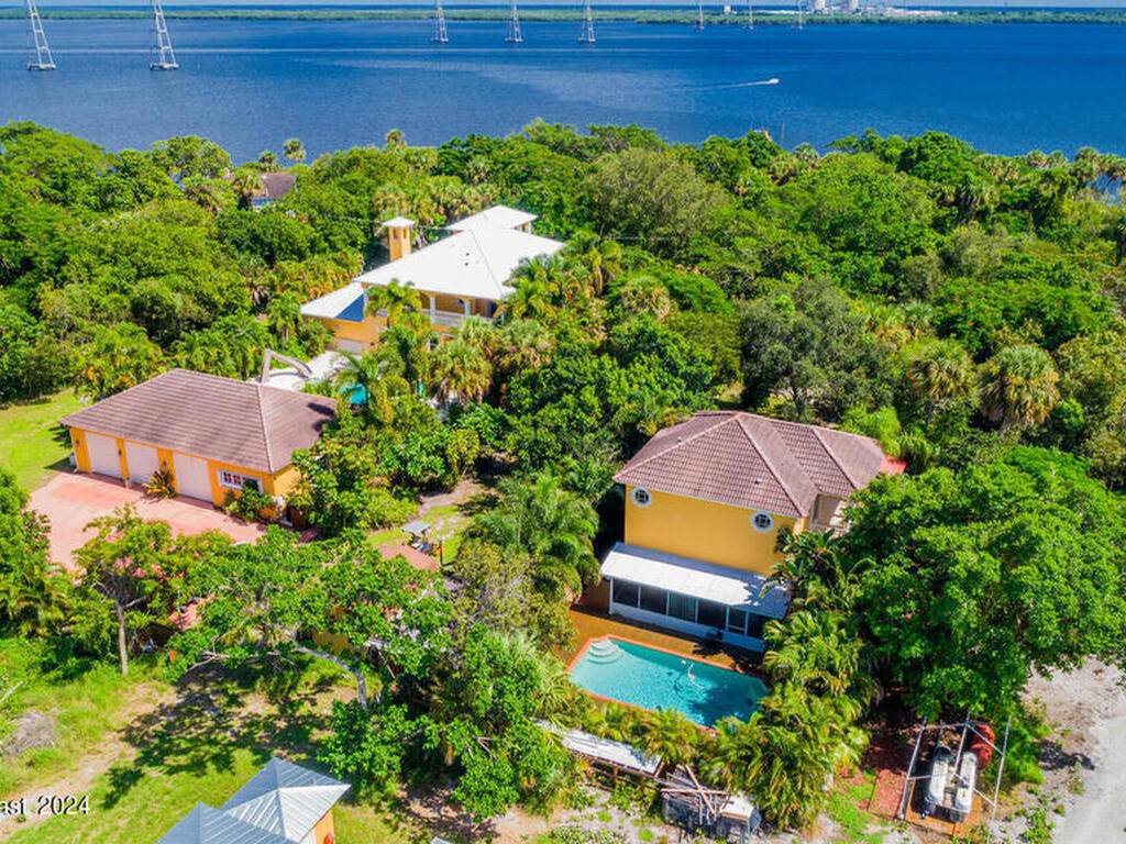 8073 S Indian River S Drive, Fort Pierce, FL 34982