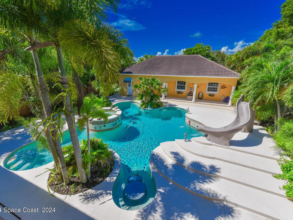 8053 S Indian River Drive, Fort Pierce, FL 34982