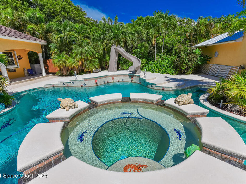 8053 S Indian River Drive, Fort Pierce, FL 34982