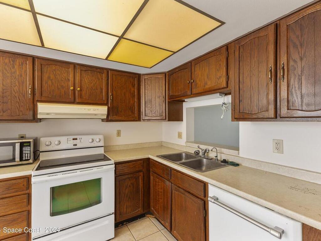 255 Paradise Boulevard, Indialantic, FL 32903