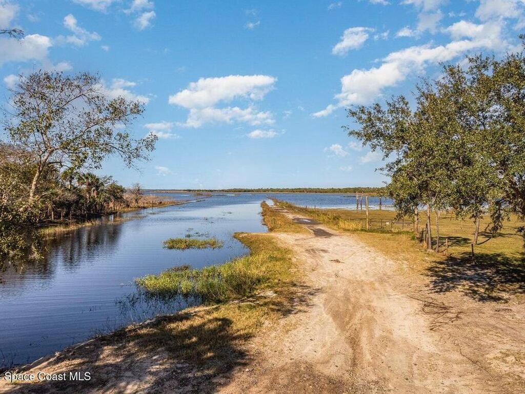 0000 No Road Access Road, Osteen, FL 32764