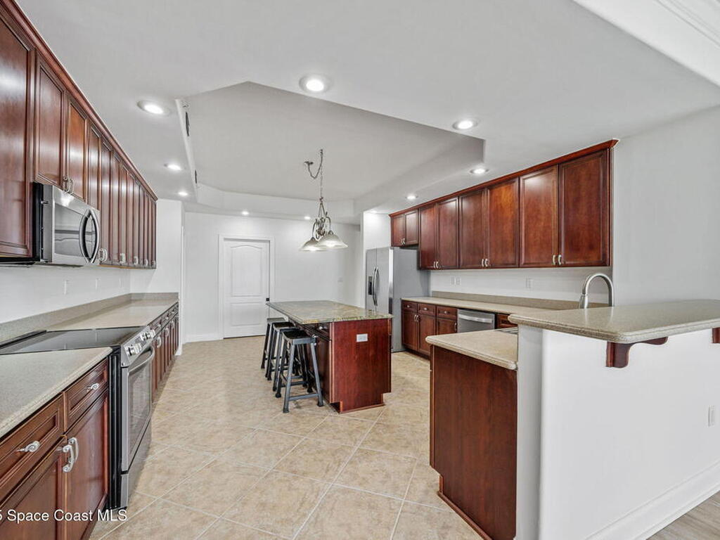 4975 Dixie Hwy, Palm Bay, FL 32905