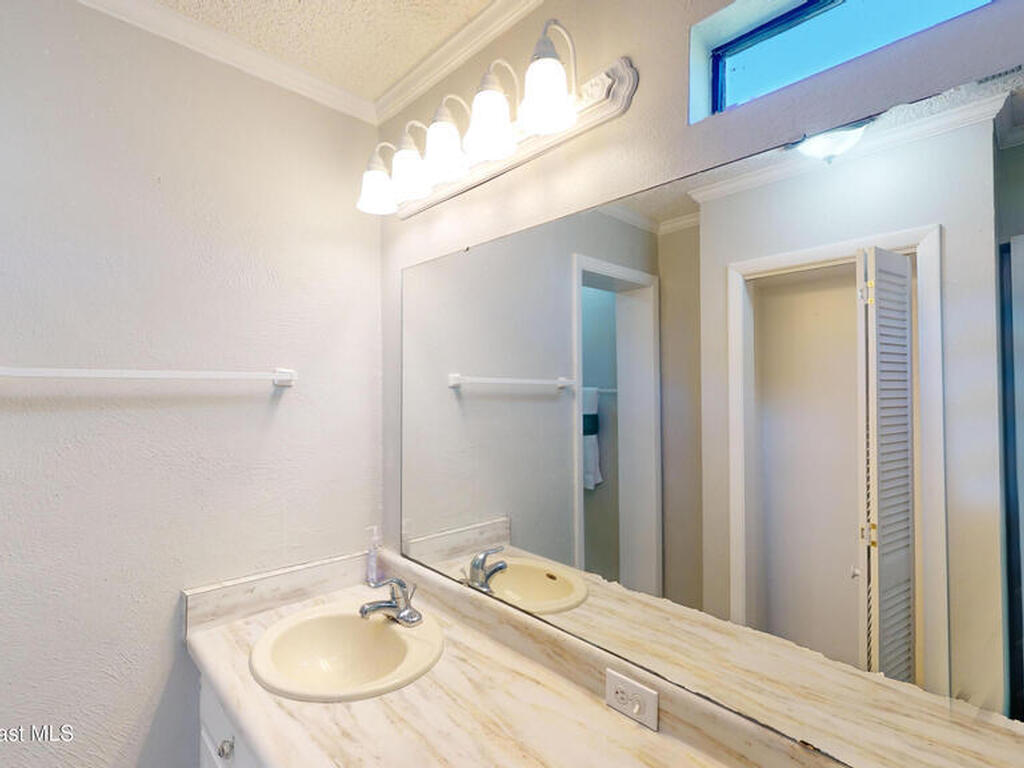 216 Country Club Drive, Suntree, FL 32940