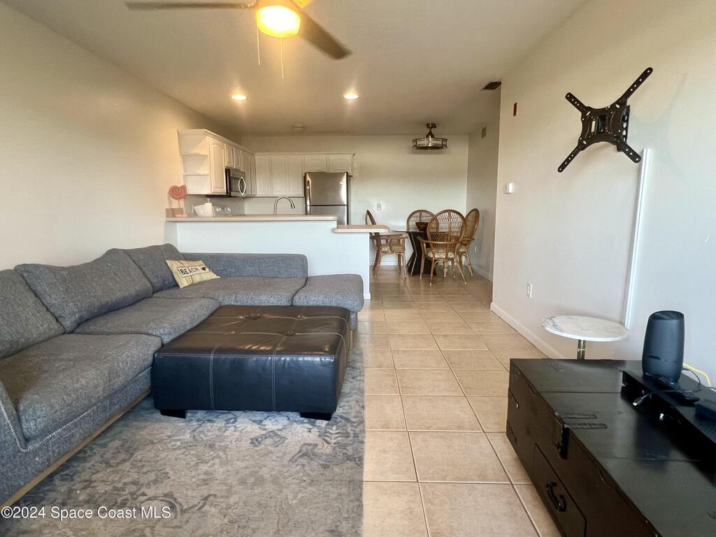 22 Tulip Avenue, Cocoa Beach, FL 32931