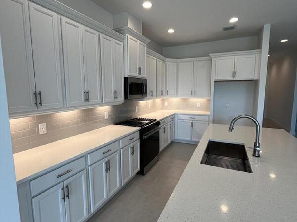 3048 Pangea Circle, Melbourne, FL 32940