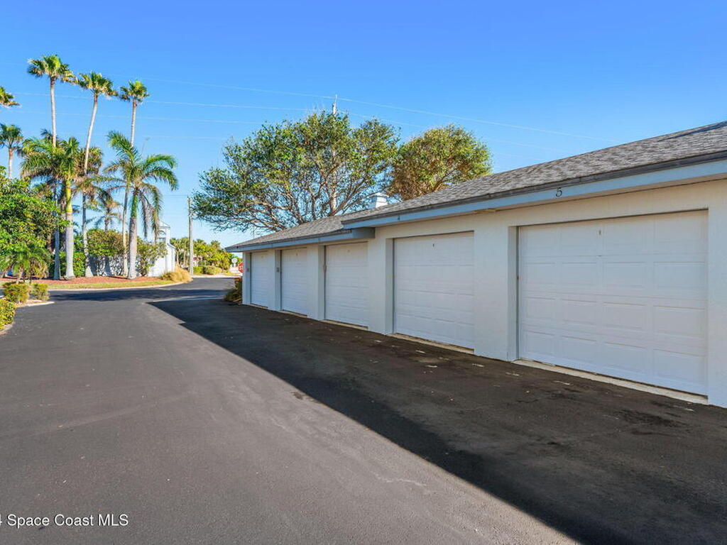 550 S Brevard Avenue, Cocoa Beach, FL 32931