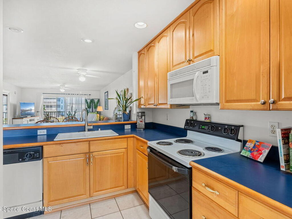 550 S Brevard Avenue, Cocoa Beach, FL 32931