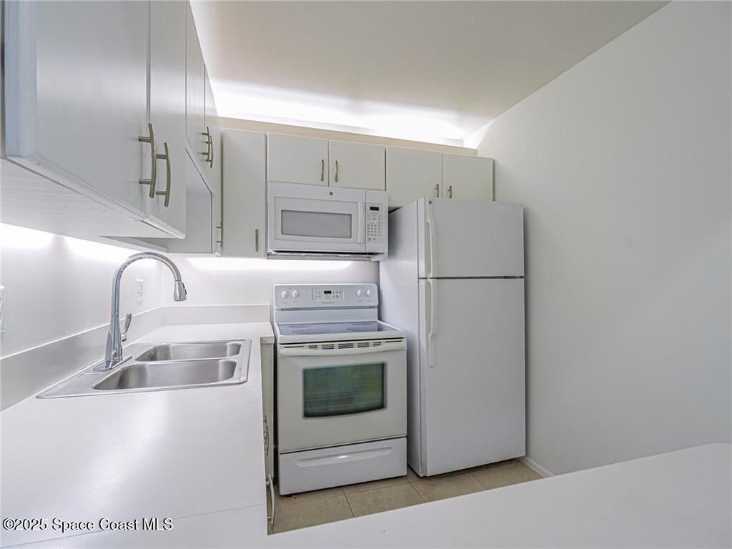 2800 Indian River Boulevard, Vero Beach, FL 32960