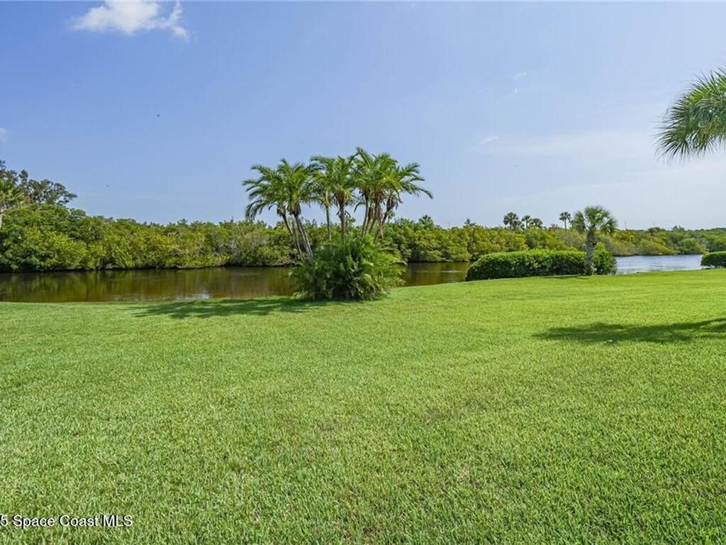 2800 Indian River Boulevard, Vero Beach, FL 32960