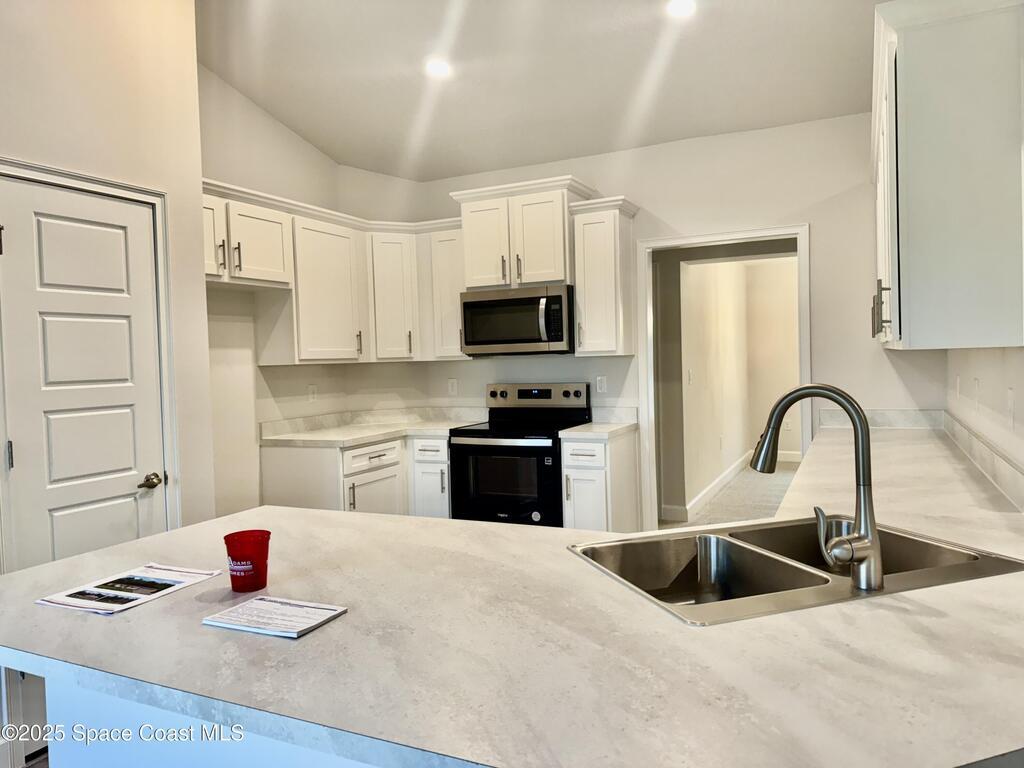 725 De Groodt Road, Palm Bay, FL 32908