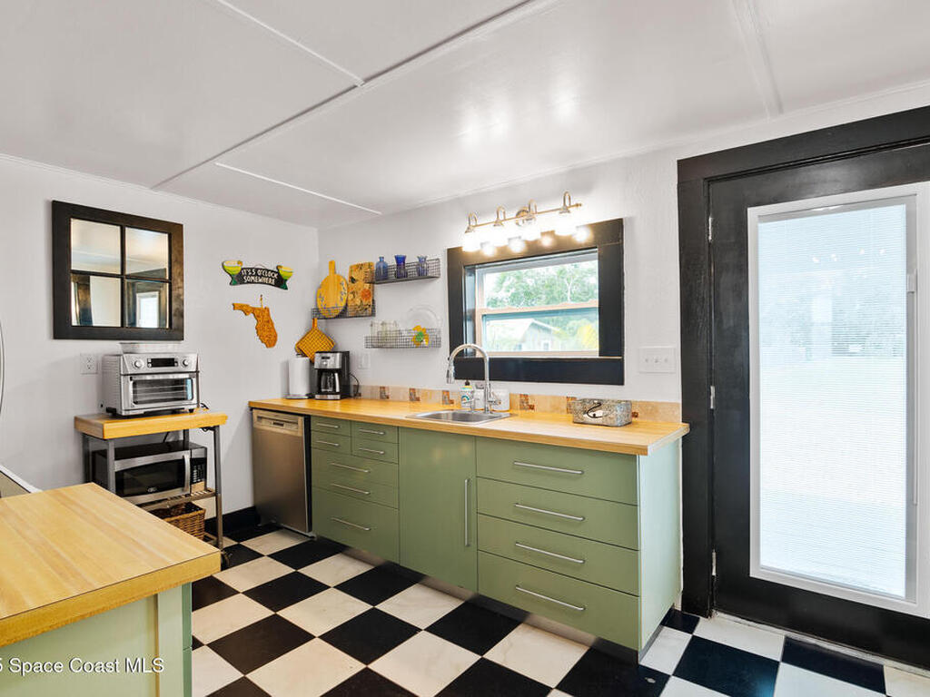 3945 Indian River Drive, Cocoa, FL 32926