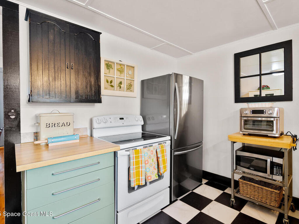 3945 Indian River Drive, Cocoa, FL 32926