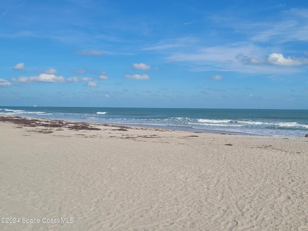 320 S Brevard Avenue, Cocoa Beach, FL 32931