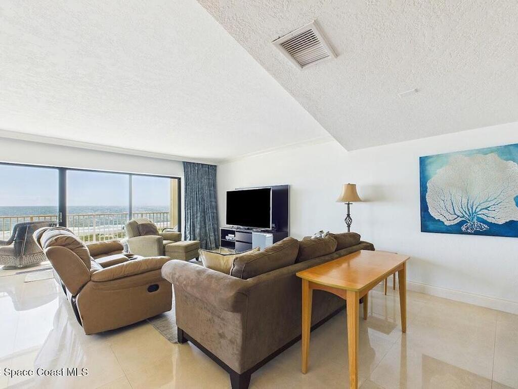 55 N 4th Street, Cocoa Beach, FL 32931