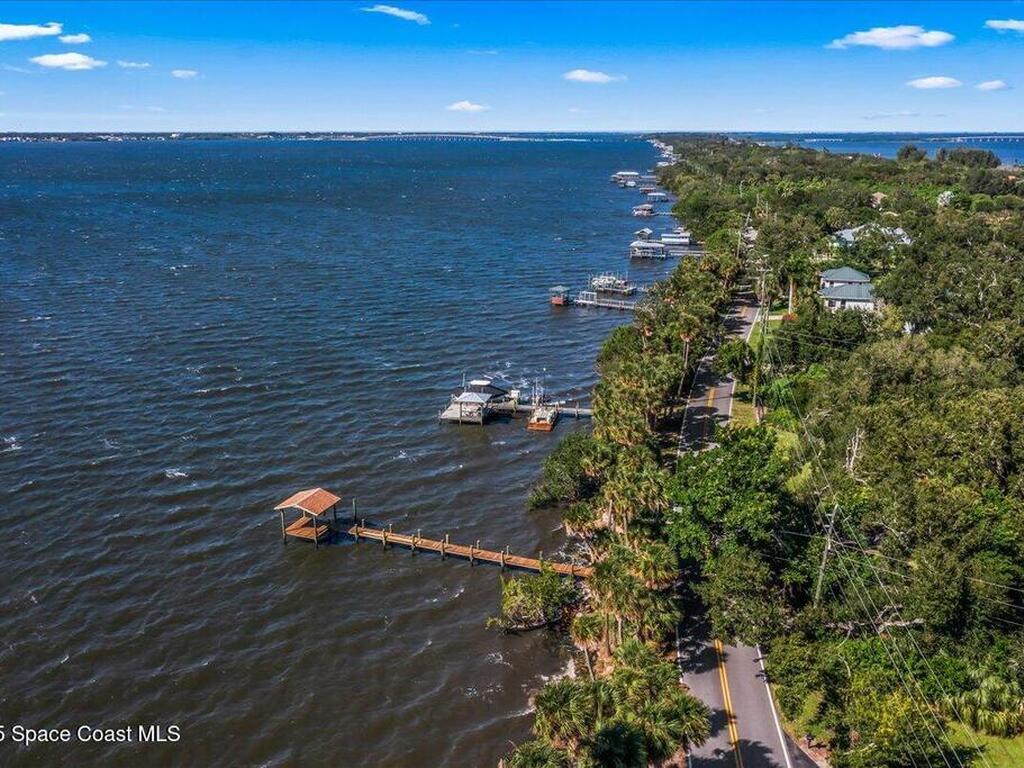 10060 S Tropical Trail, Merritt Island, FL 32952