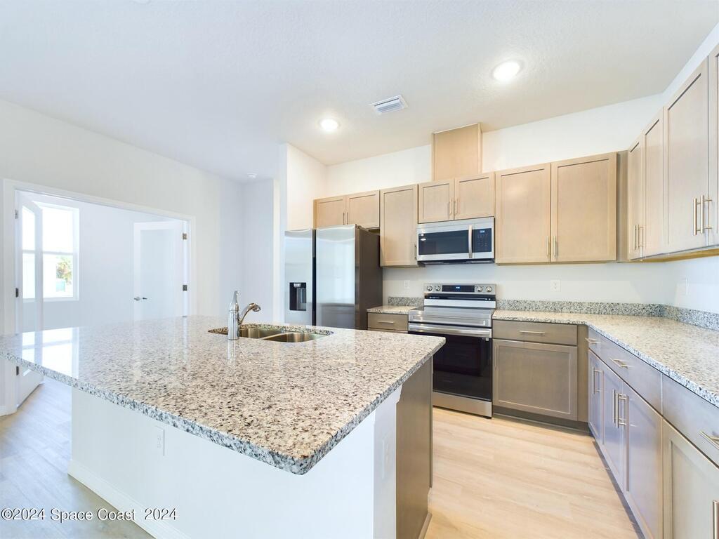 542 Lambright Street, Palm Bay, FL 32908