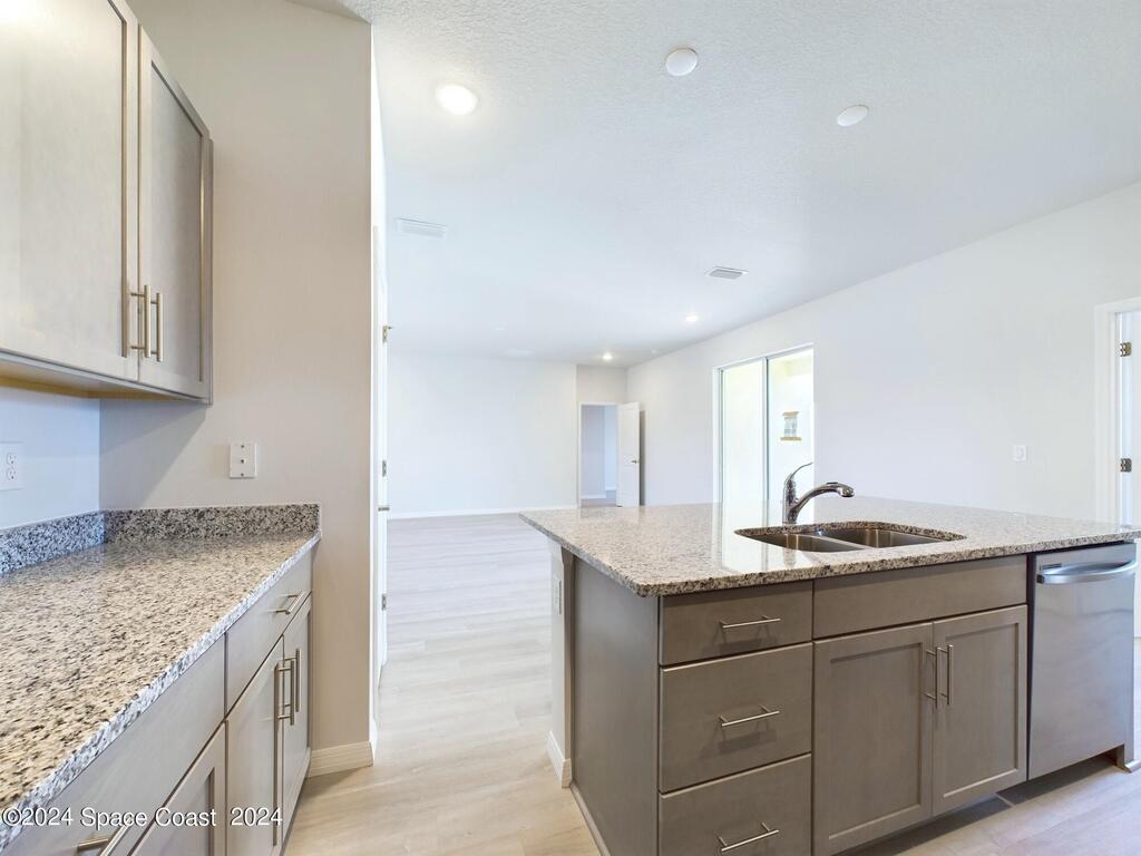 542 Lambright Street, Palm Bay, FL 32908