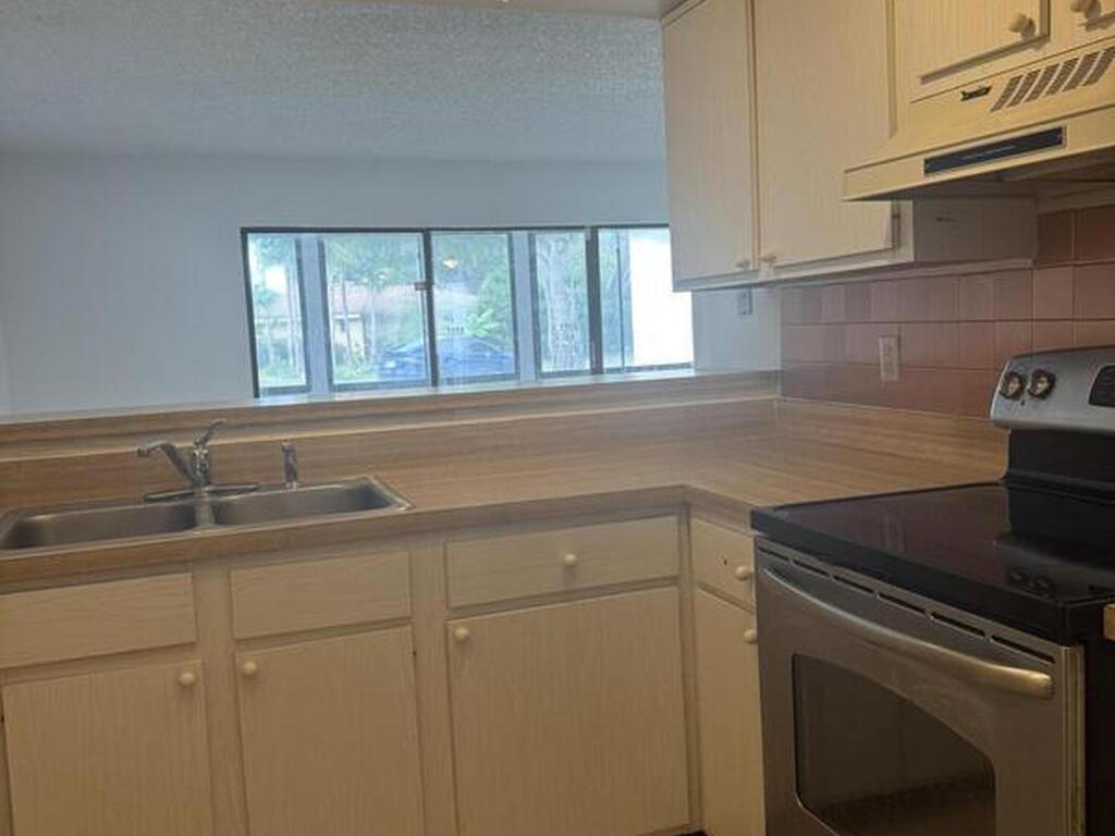 212 Augusta Way, Melbourne, FL 32940