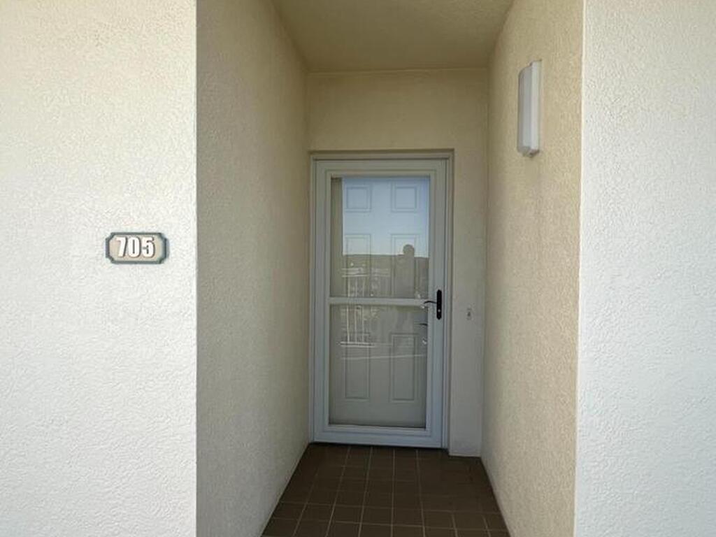 7 Indian River Avenue, Titusville, FL 32796