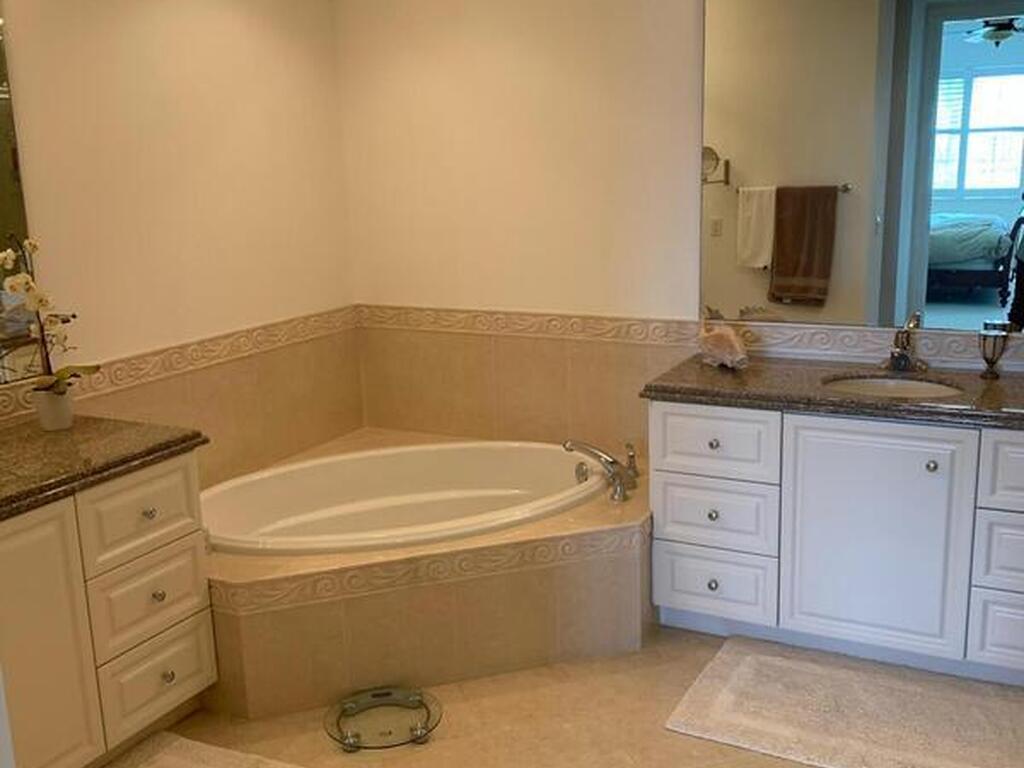 24 Harbour Isle Drive, Hutchinson Island, FL 34949