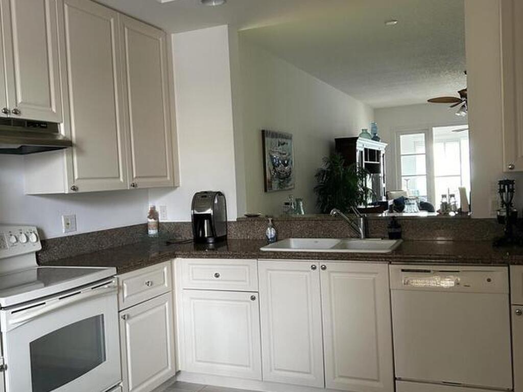 24 Harbour Isle Drive, Hutchinson Island, FL 34949