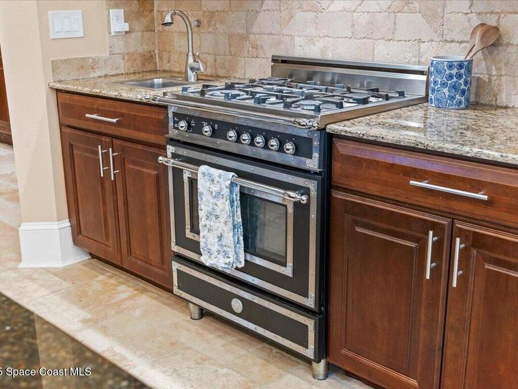 51 Bayshore Court, Rockledge, FL 32955