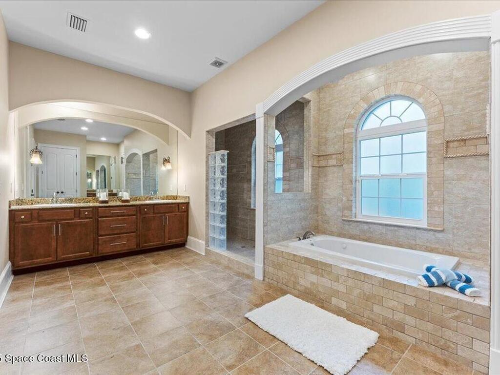 51 Bayshore Court, Rockledge, FL 32955