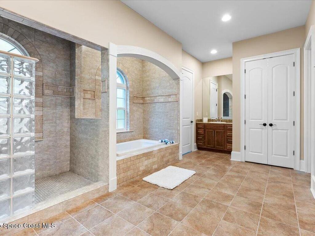 51 Bayshore Court, Rockledge, FL 32955