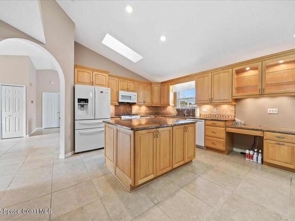 284 Hiawatha Way, Melbourne Beach, FL 32951