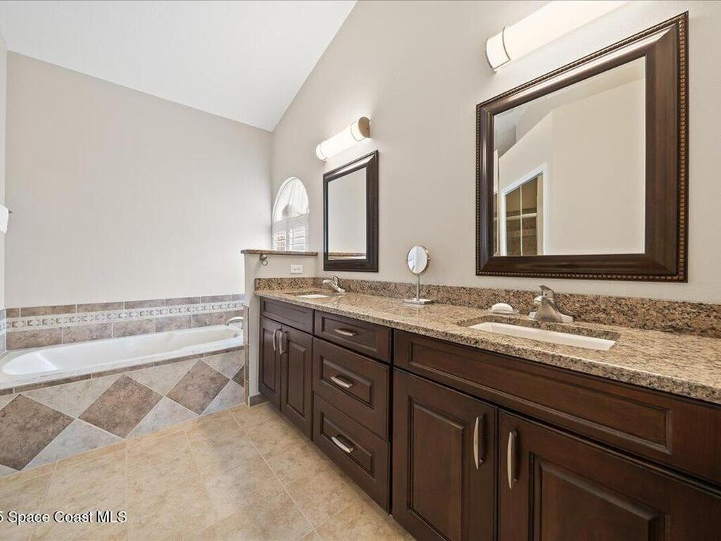 284 Hiawatha Way, Melbourne Beach, FL 32951