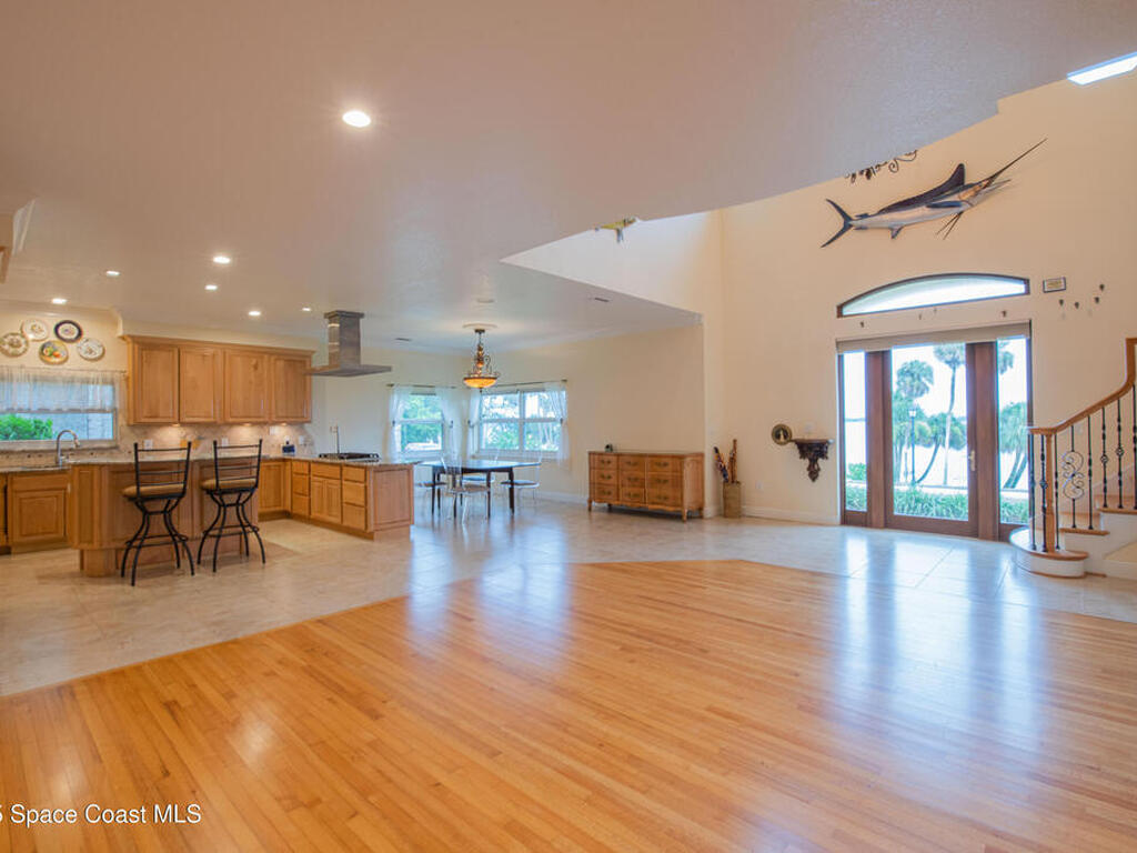 1613 N Indian River Drive, Cocoa, FL 32922