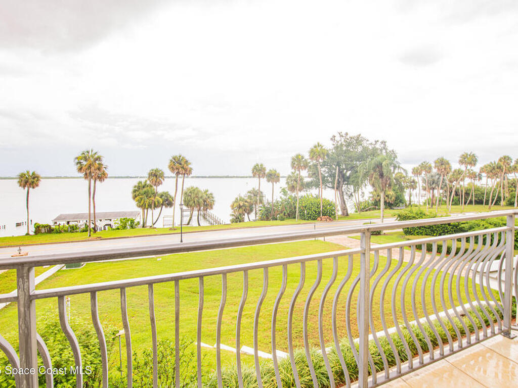 1613 N Indian River Drive, Cocoa, FL 32922