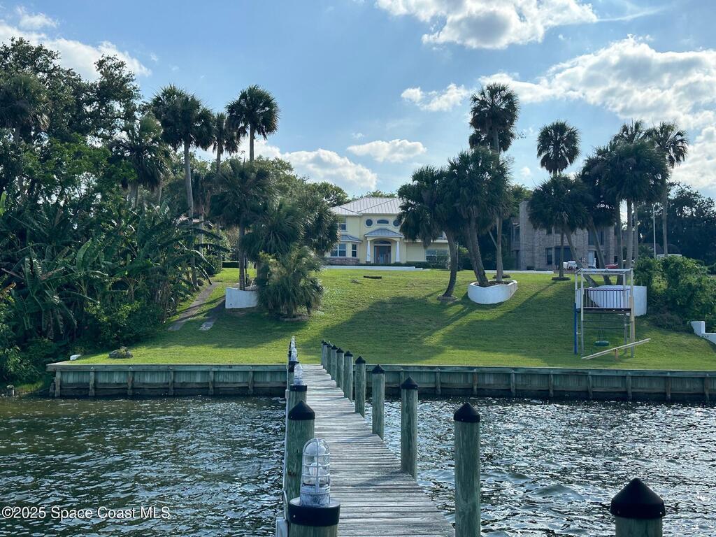 1613 N Indian River Drive, Cocoa, FL 32922