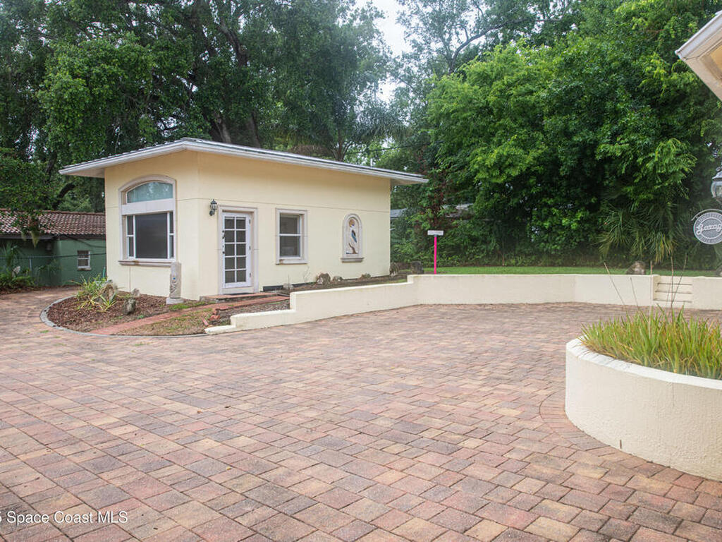 1613 N Indian River Drive, Cocoa, FL 32922