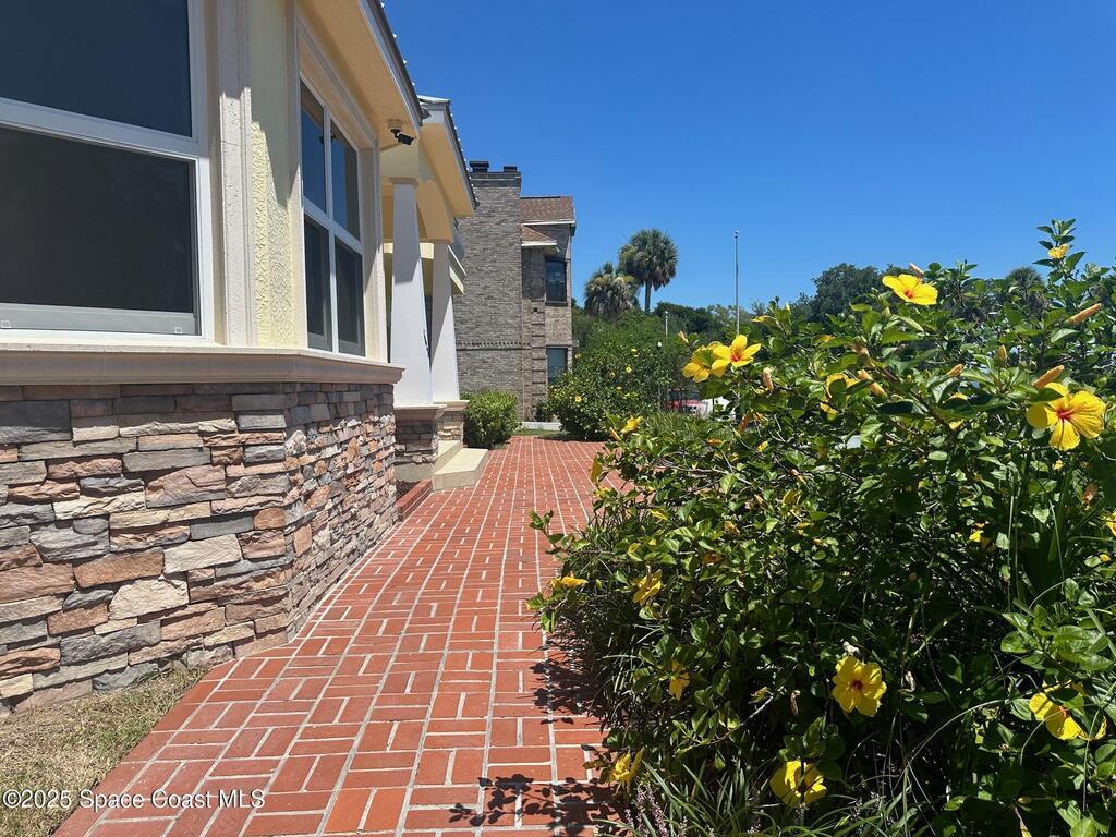 1613 N Indian River Drive, Cocoa, FL 32922