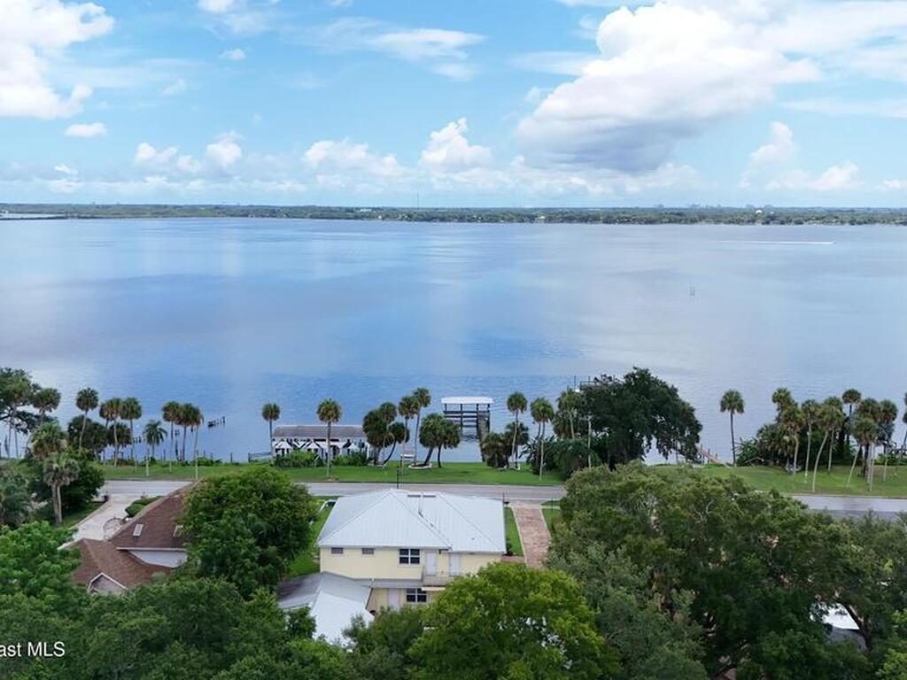 1613 N Indian River Drive, Cocoa, FL 32922