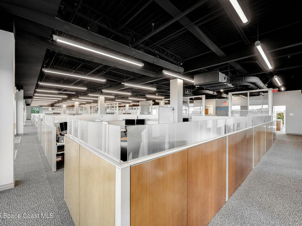 1050 Satcom Lane, Suntree, FL 32940