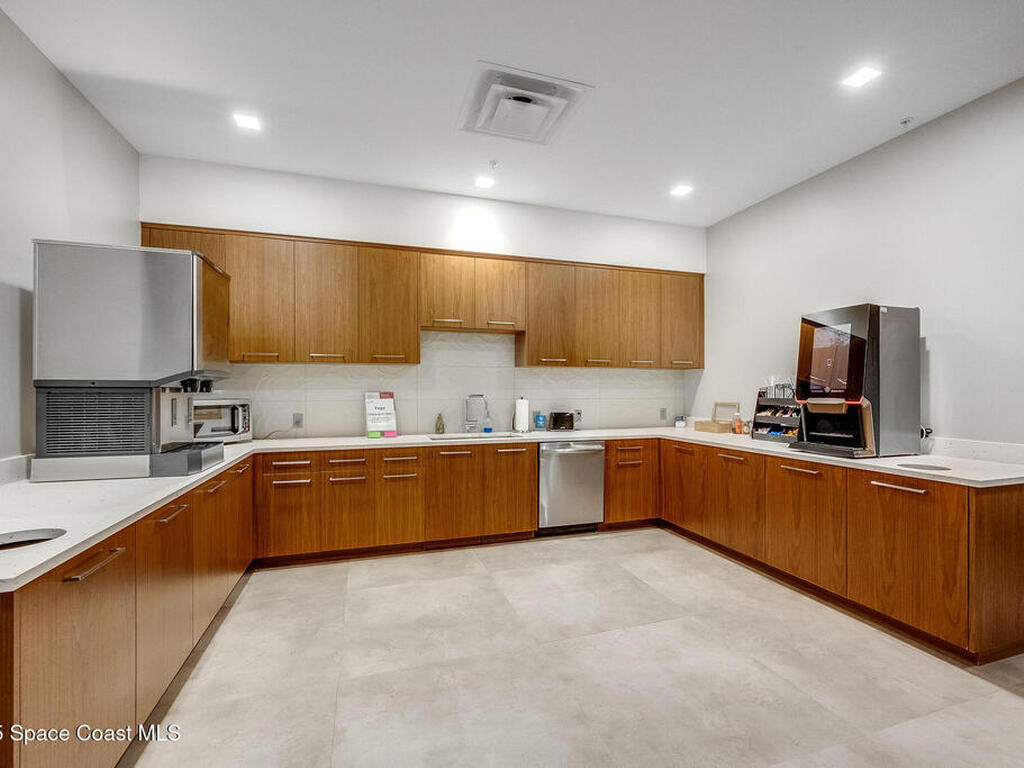 1050 Satcom Lane, Suntree, FL 32940