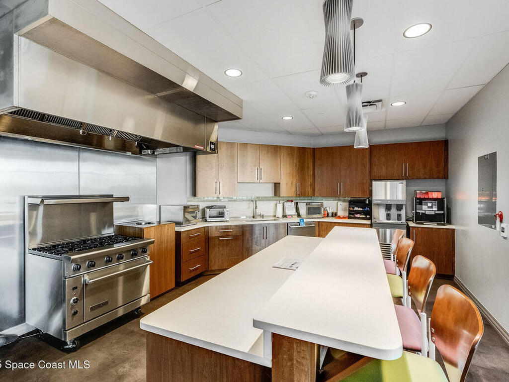 1050 Satcom Lane, Suntree, FL 32940