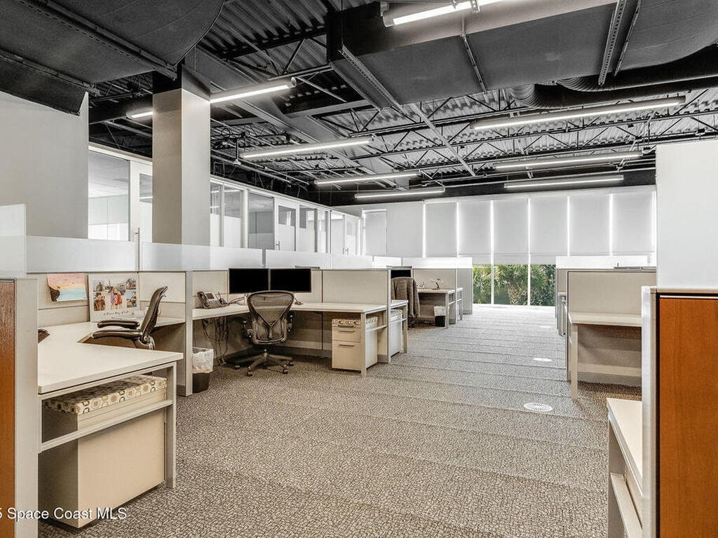 1050 Satcom Lane, Suntree, FL 32940