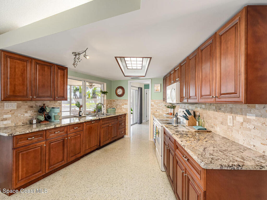 367 S Dorset Drive, Cocoa Beach, FL 32931