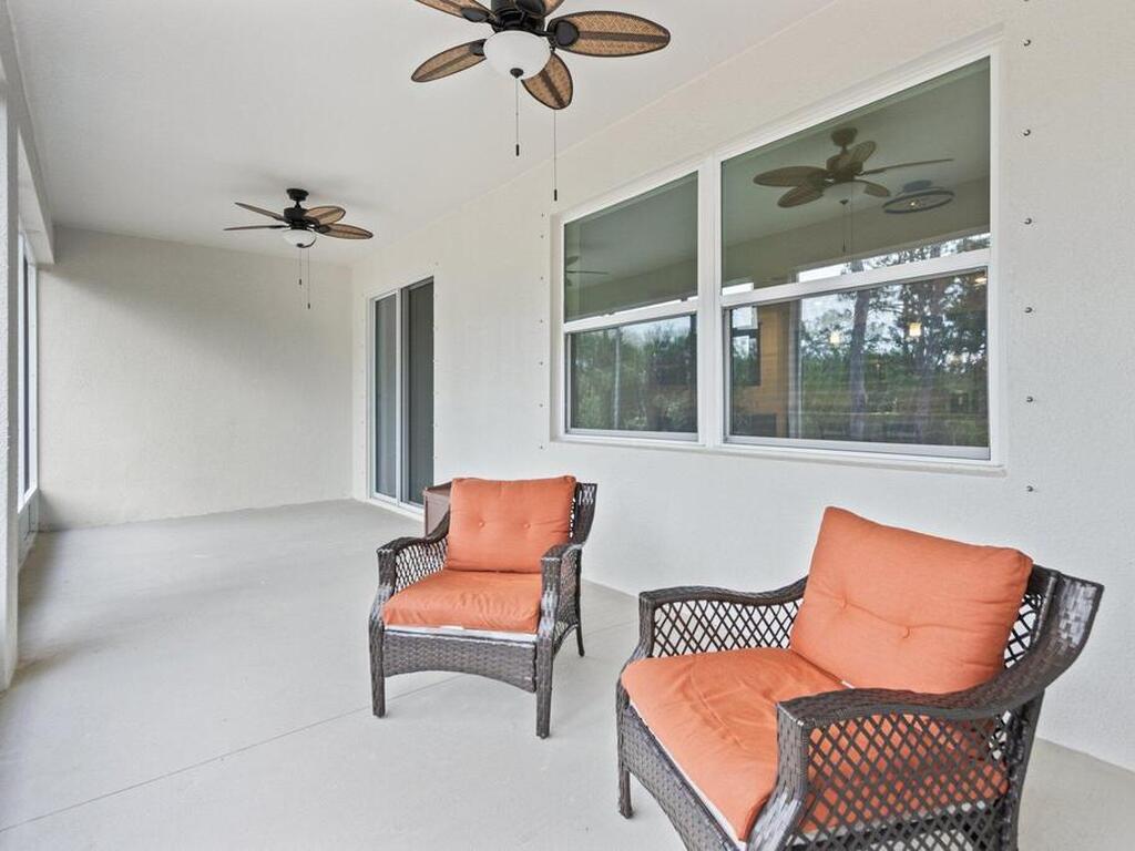 157 Spring Valley Avenue, Sebastian, FL 32958