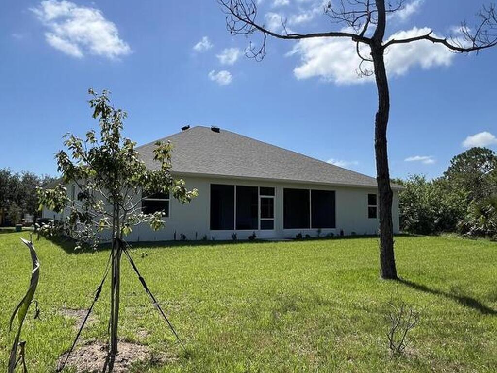 157 Spring Valley Avenue, Sebastian, FL 32958