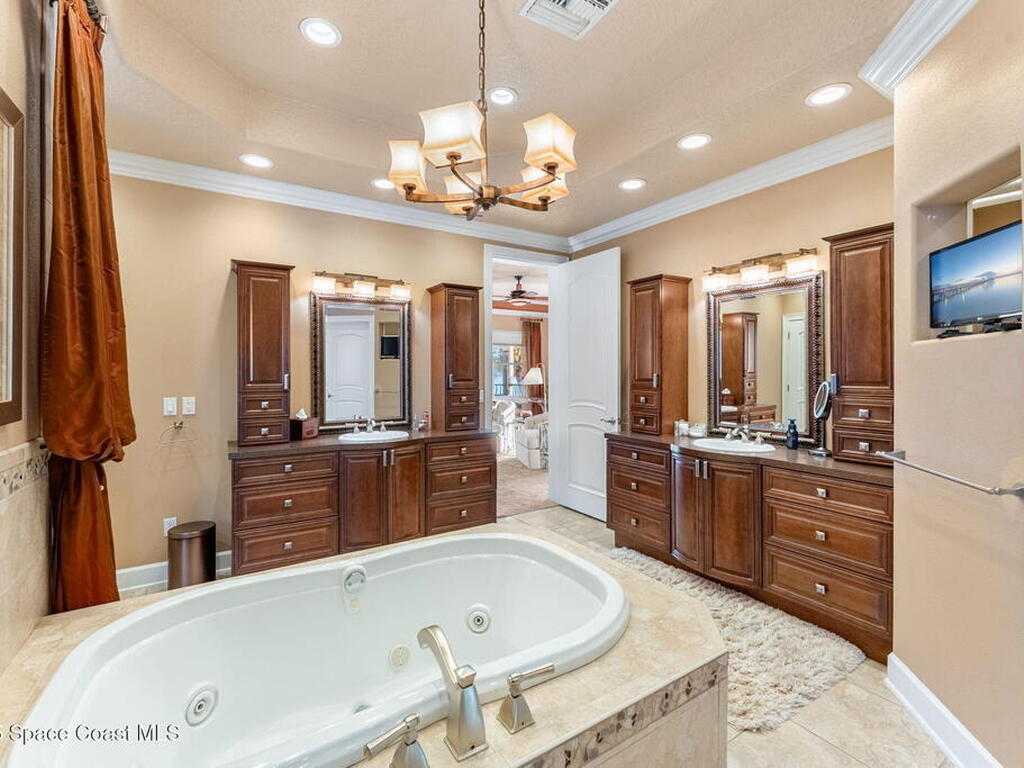 1755 Rochelle Parkway, Merritt Island, FL 32952