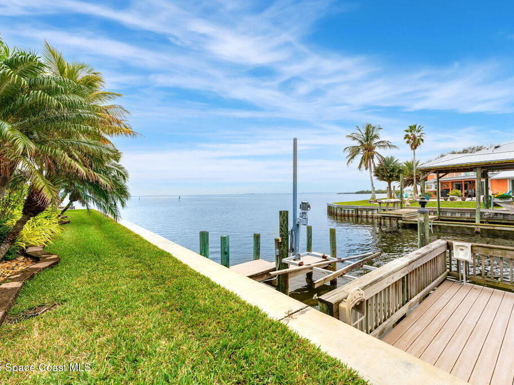 1755 Rochelle Parkway, Merritt Island, FL 32952