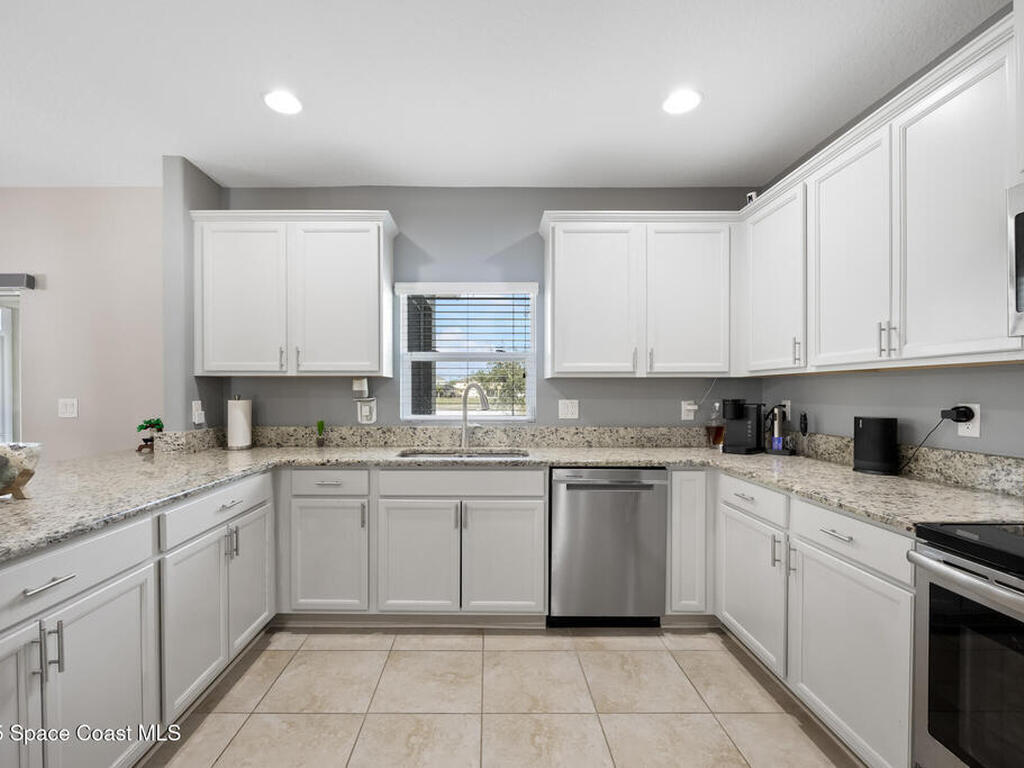 2347 Snapdragon Drive, Palm Bay, FL 32907