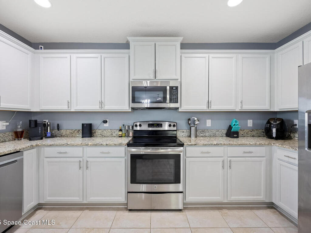 2347 Snapdragon Drive, Palm Bay, FL 32907